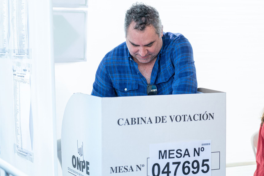Elecciones 2026: Rafael Belaunde emite su voto